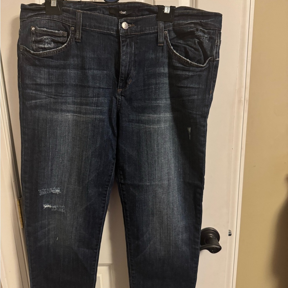 Women’s Dark Blue Jeans